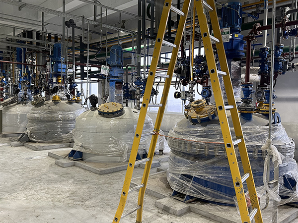 防腐劑蒸發(fā)器生產(chǎn)防爆電加熱模溫機(jī)